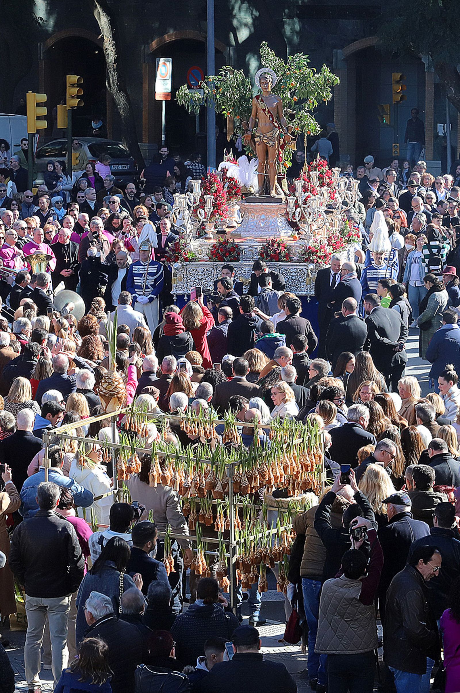 Imágenes de la procesión de San Sebastián en Huelva