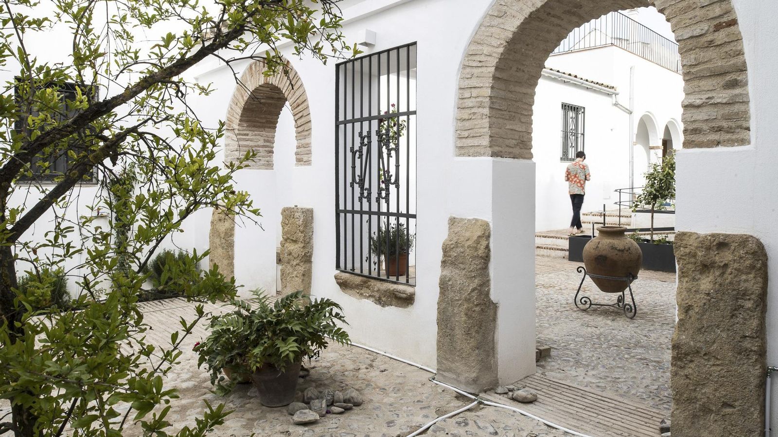 Una de las casa patio recuperadas por la asociación PAX de Córdoba.