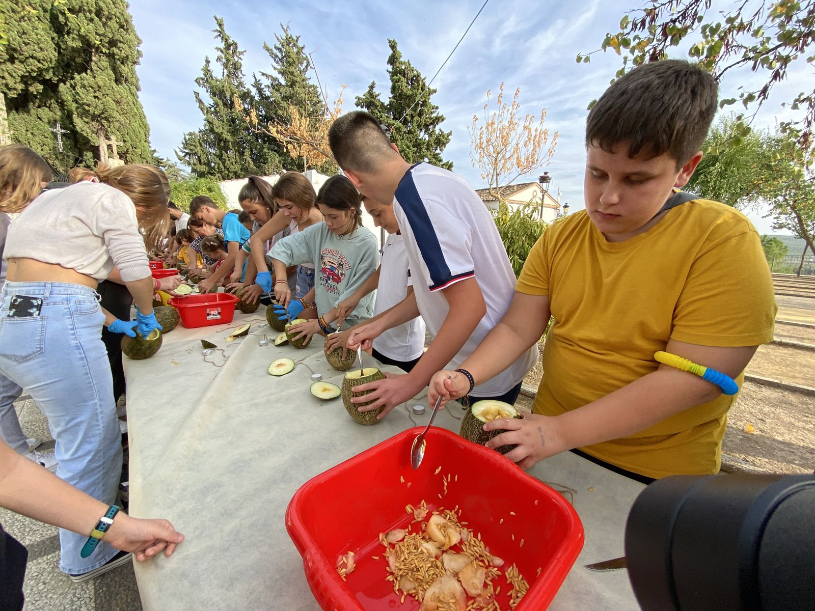 Faroles de melón, visitas a las cisternas romanas y más: un resumen en fotos de la apertura de Mundamortis