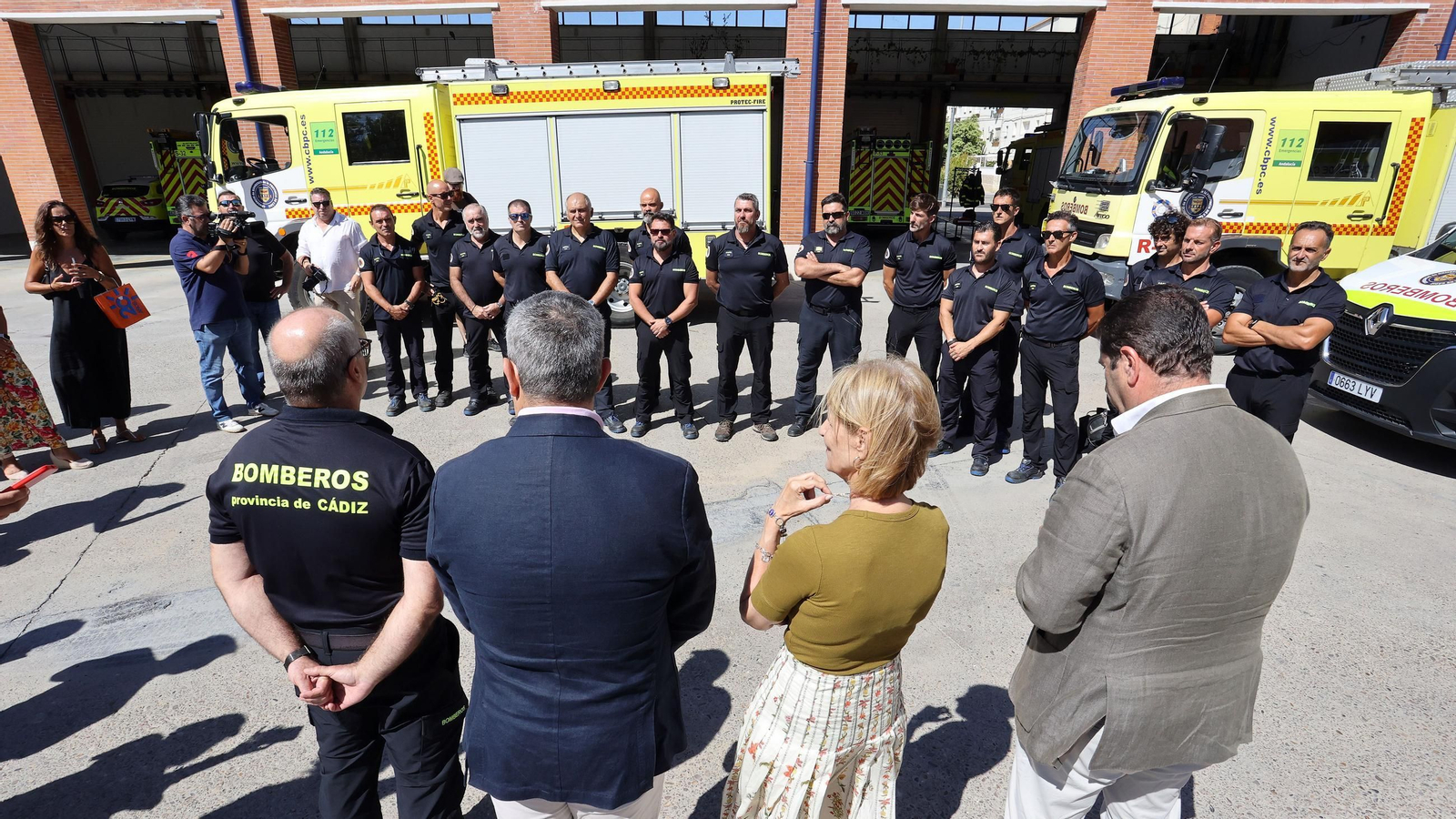 Bomberos de la provincia de Cádiz se trasladan a Orense para apoyar en la lucha contra los incendios