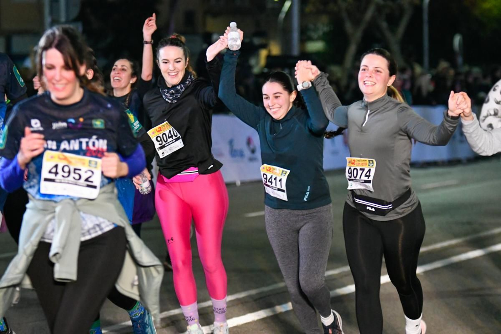 En imágenes: búscate en tu llegada a meta de la Carrera de San Antón 2025 (12)
