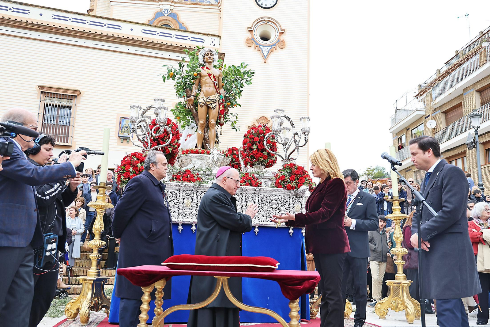 Proclamación de San Sebastián como alcalde perpetuo y la entrega de su vara