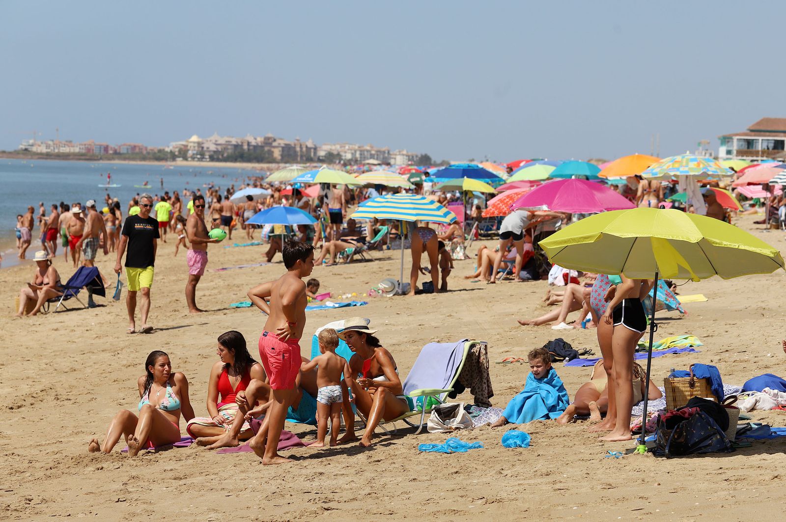 Playa central de Isla Cristina.