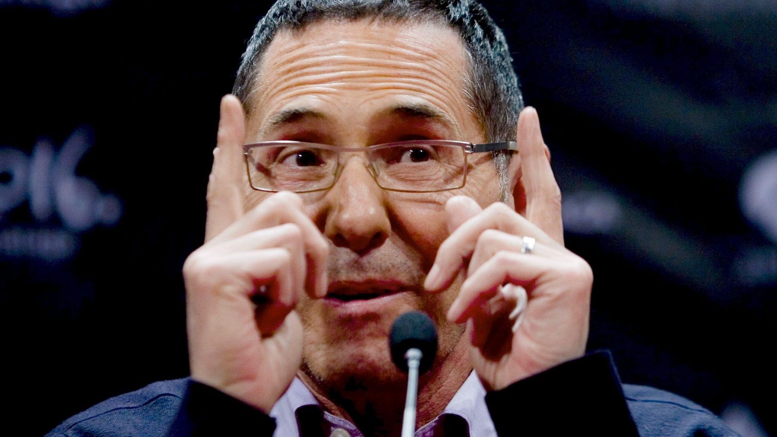 El maquillador Gregorio Ros, Premio Ricardo Franco del Festival de Málaga, en una rueda de prensa. El maquillador Gregorio Ros, Premio Ricardo Franco del Festival de Málaga, en una rueda de prensa.