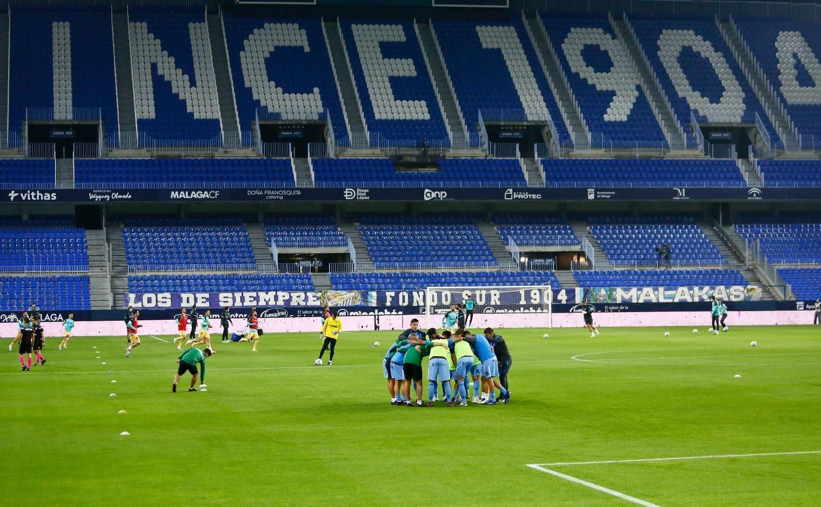 Las fotos del calentamiento del Málaga CF - Espanyol