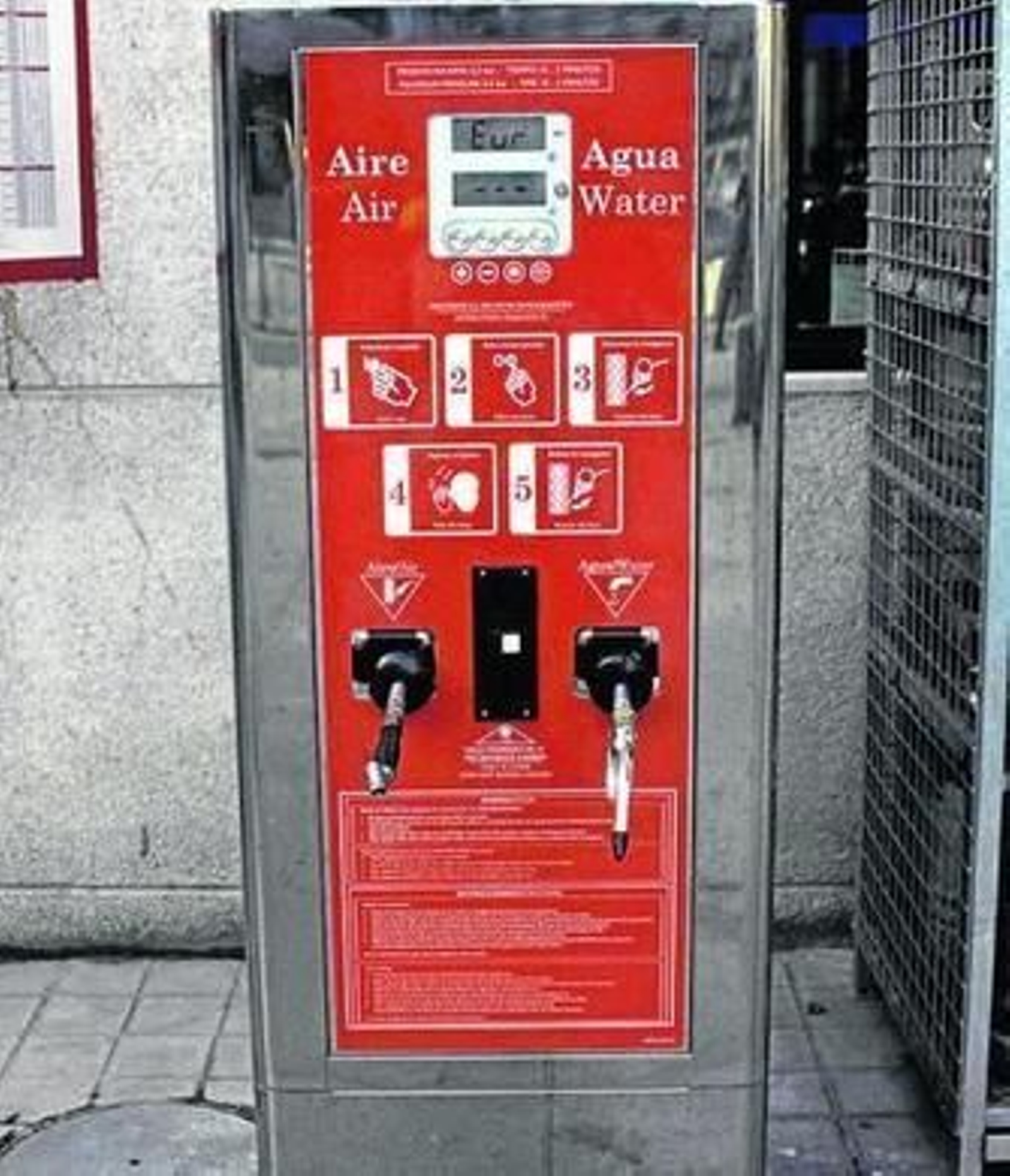 La gasolinera Cepsa de Camino de Ronda ya ha implantado el sistema.