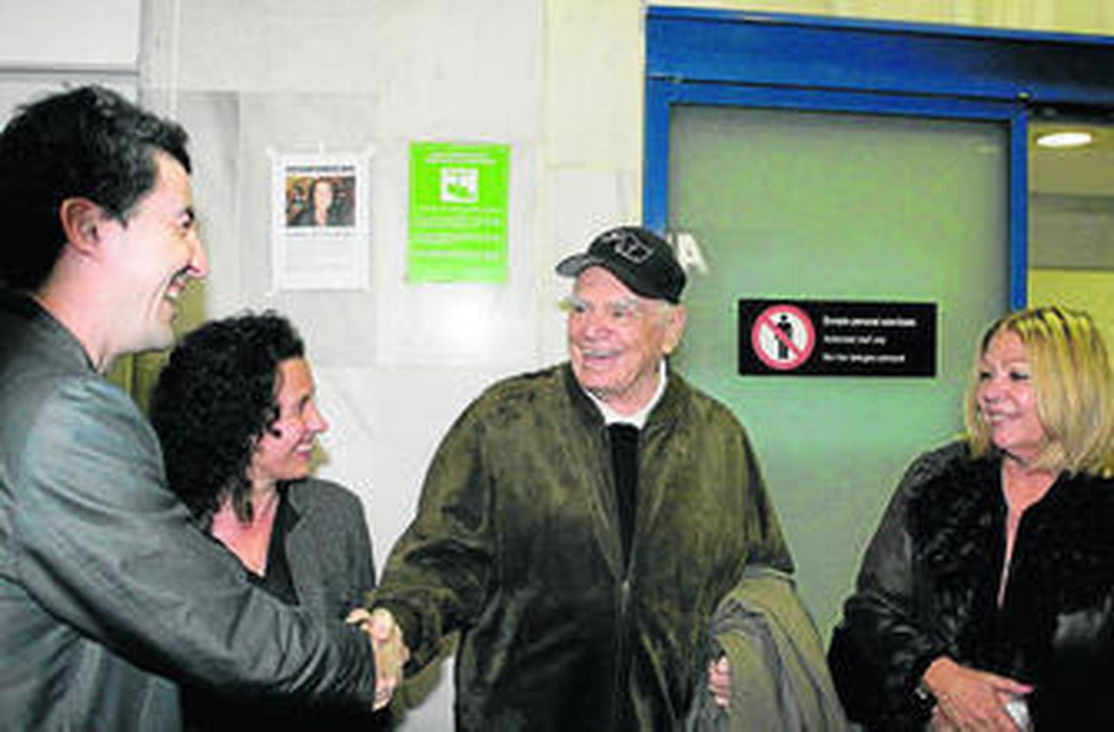 Óscar de Julián y Caridad Herrerías recibieron a Ernest Borgnine y su hija.