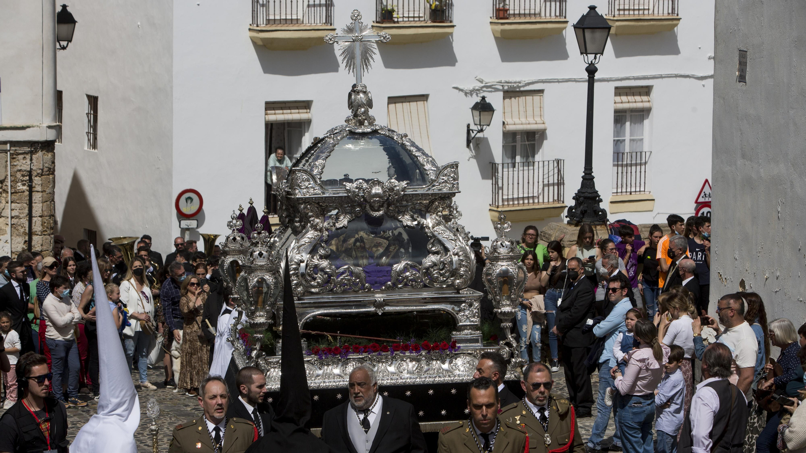 Las imágenes de la cofradía del Santo entierro en la Semana Santa de Cádiz 2022