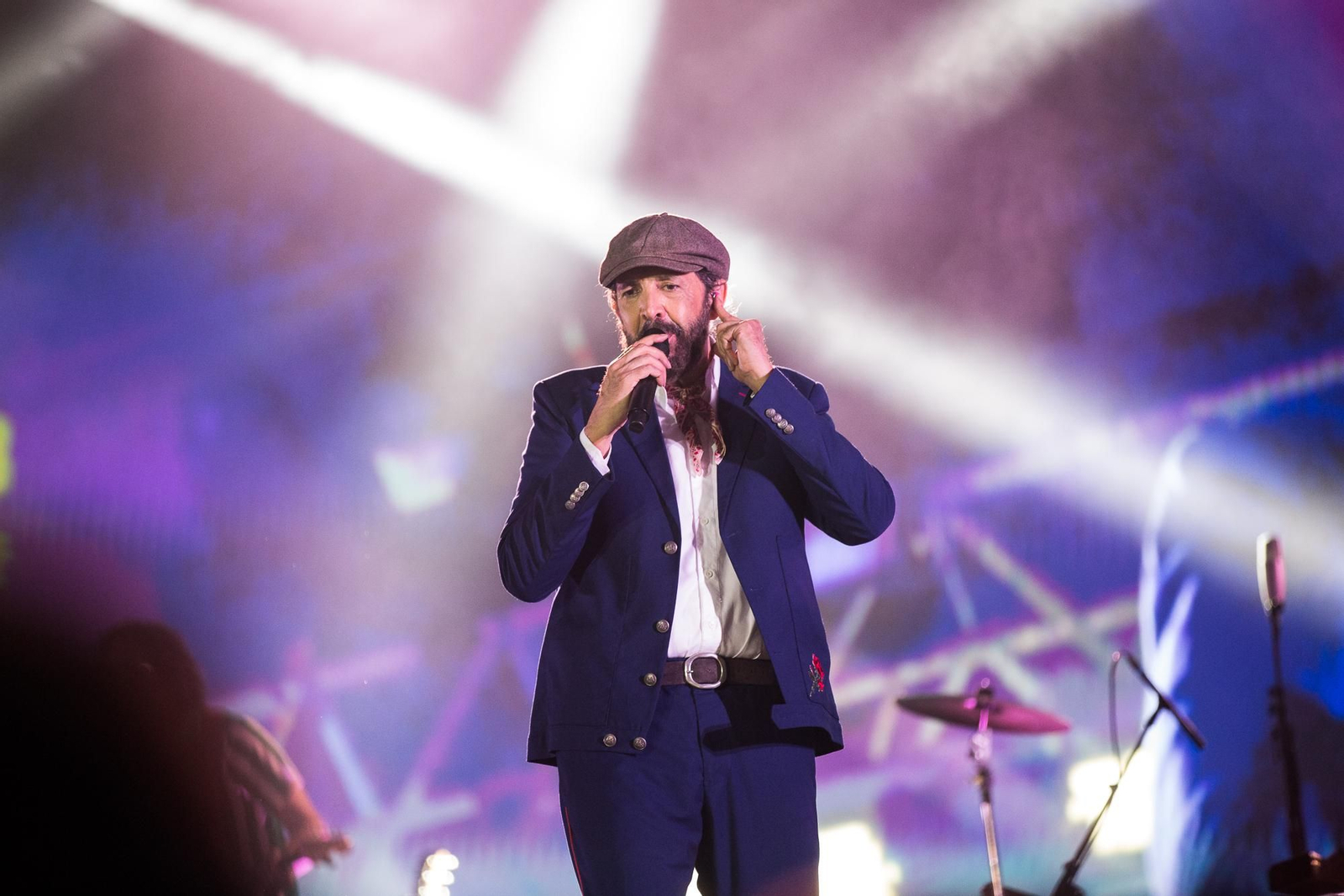 Juan Luis Guerra, durante su concierto en Málaga. Juan Luis Guerra, durante su concierto en Málaga.