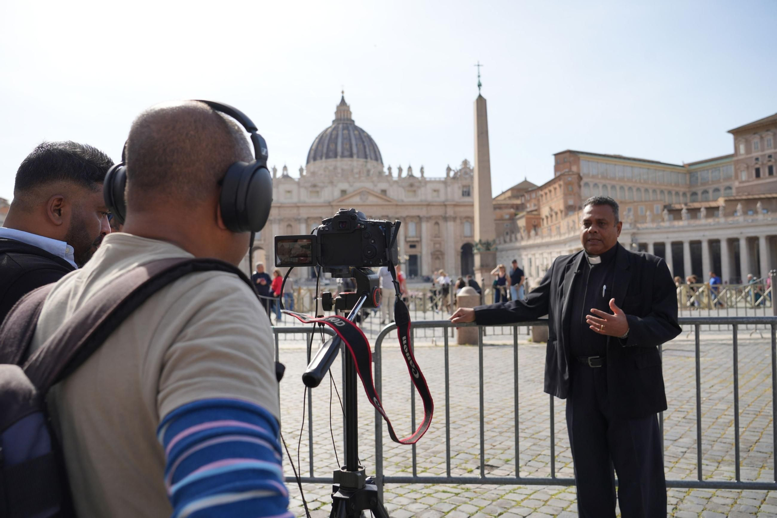 Fotos del ambiente en Roma tras la muerte del papa Francisco