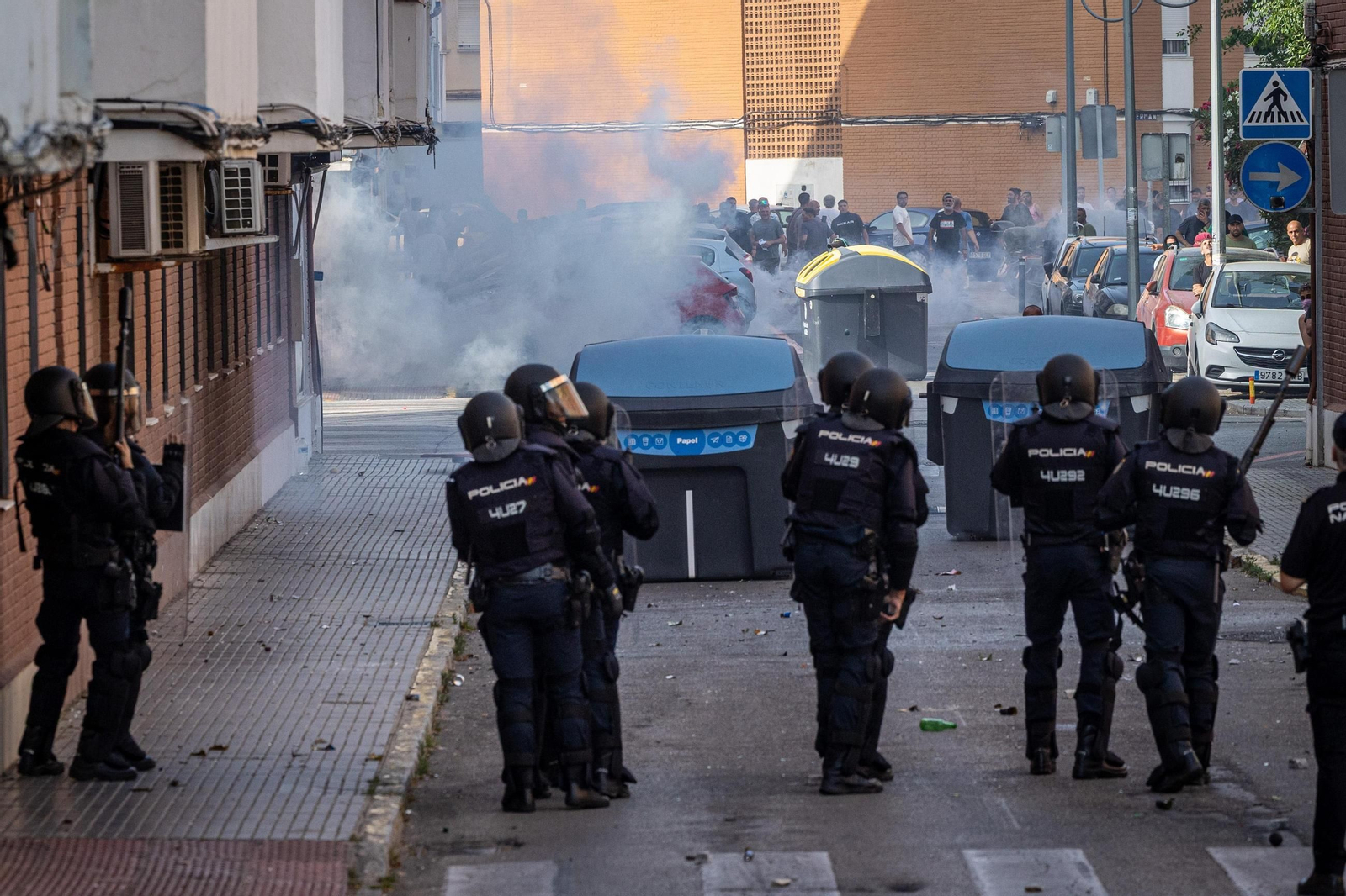 Enfrentamiento entre Policía y manifestantes en el barrio de Loreto.