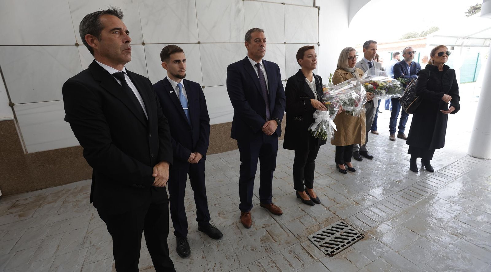 Fotos del Día de Todos Los Santos en el cementerio de La Línea