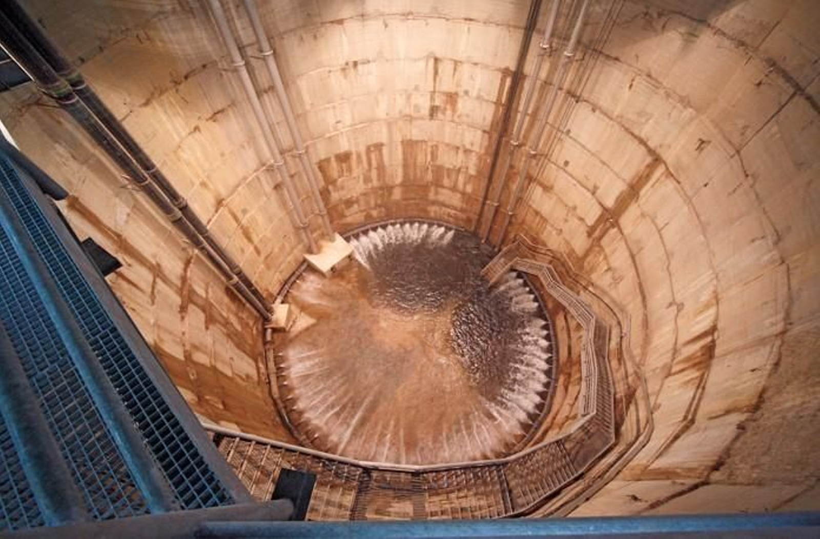 El vaso del tanque de tormentas de la Alameda tiene 25 metros de profundidad.