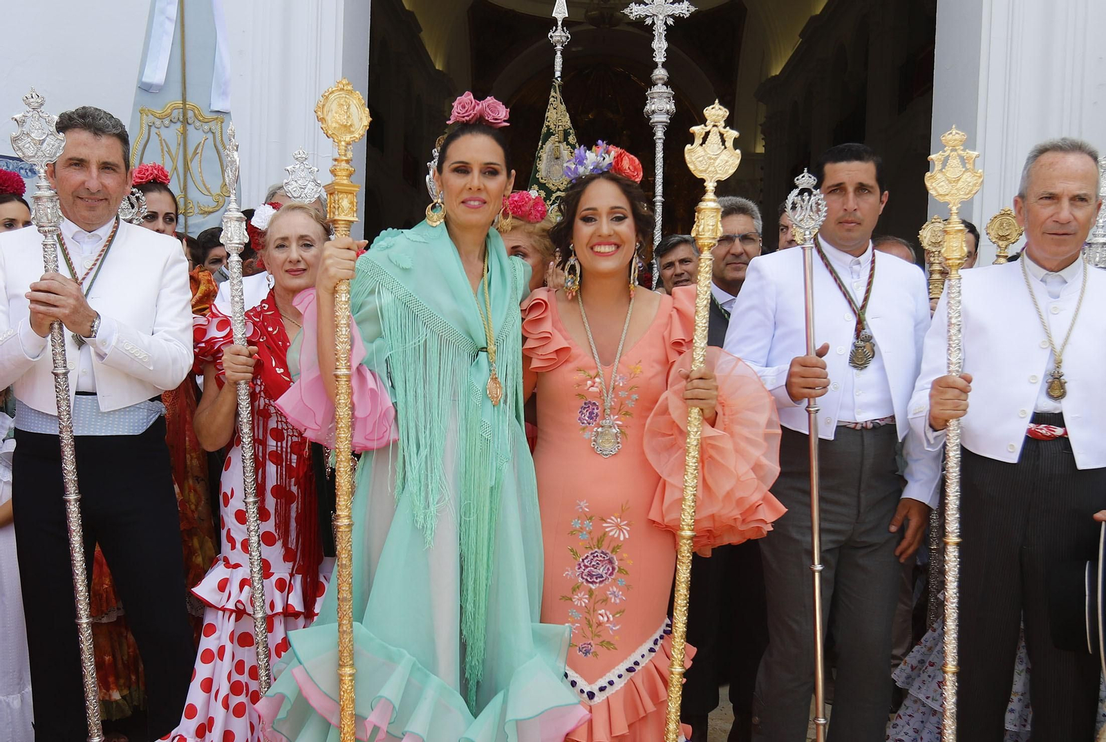 Presentación de la Hermandad de Huelva ante la Blanca Paloma