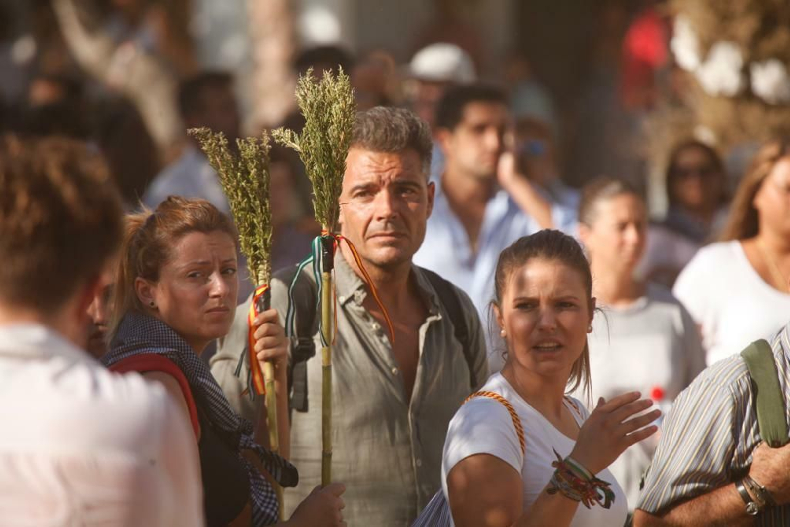 Imágenes de la Venida de la Virgen del Rocío por las calles de la aldea 2019