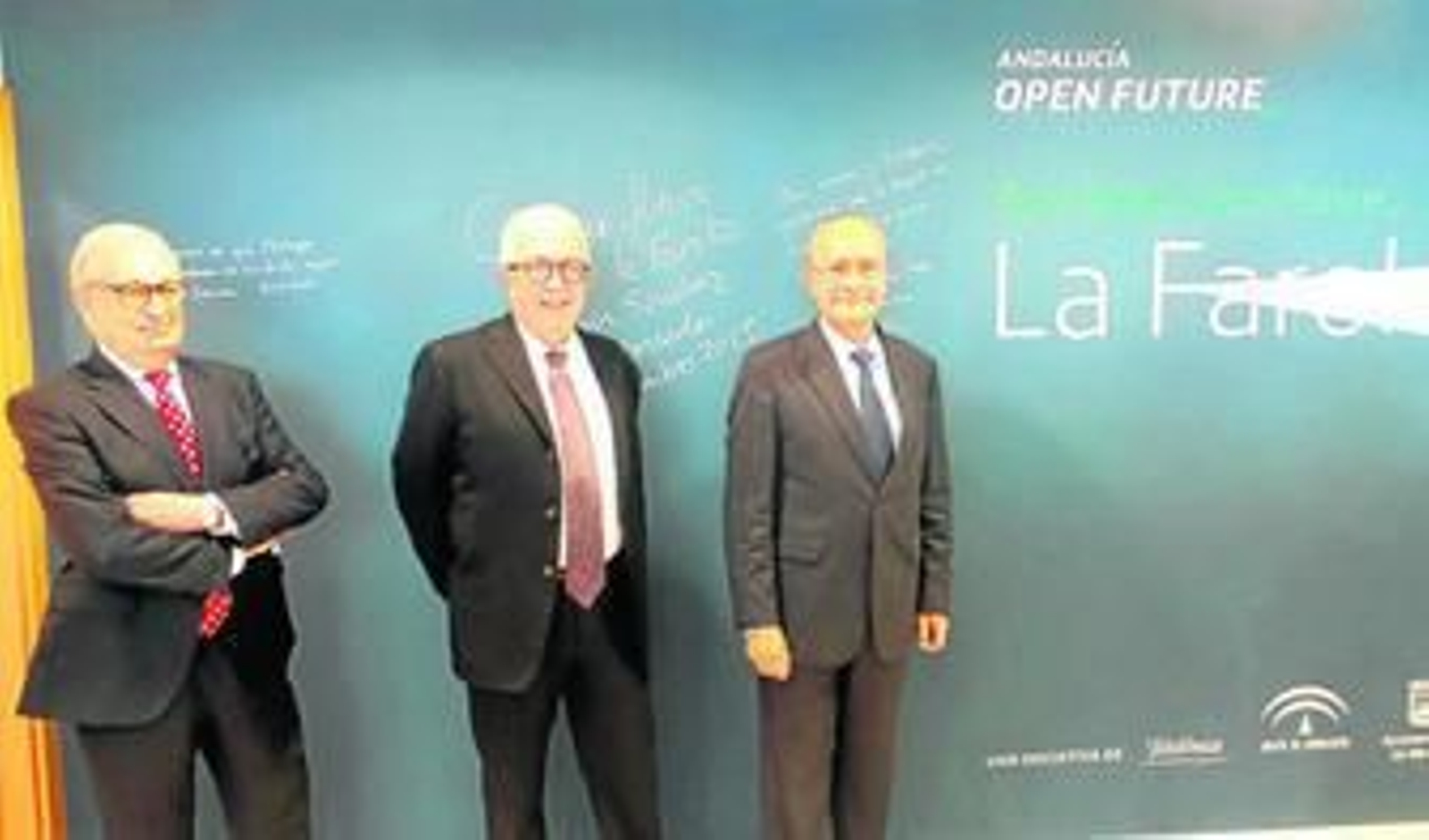 Luis Solana, presidente de Telefónica Open Future, José Sánchez Maldonado, consejero de Empleo, Empresa y Comercio de la Junta de Andalucía, y Francisco de la Torre, alcalde de Málaga.