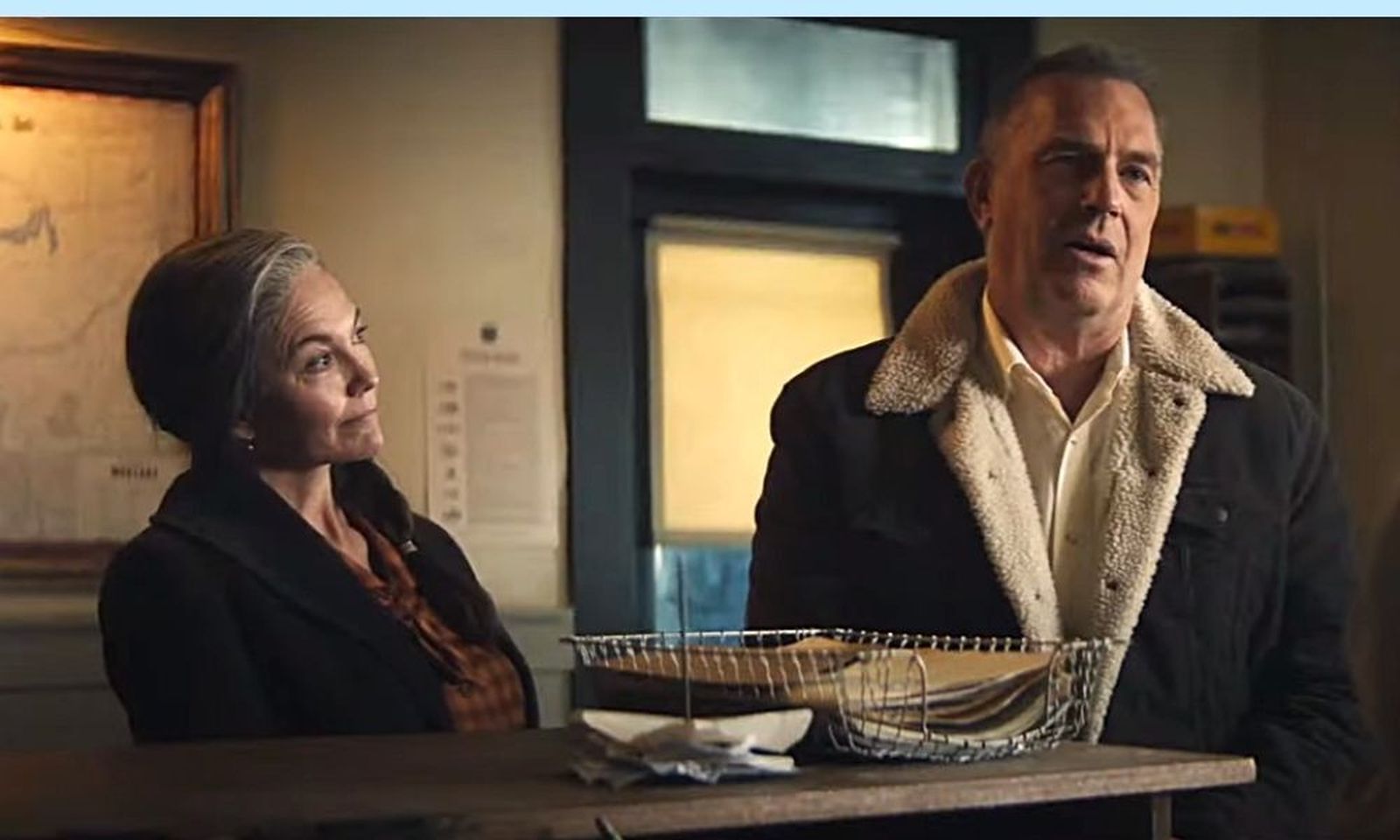 Diane Lane y Kevin Costner, abuelos al rescate en 'Uno de nosotros'.