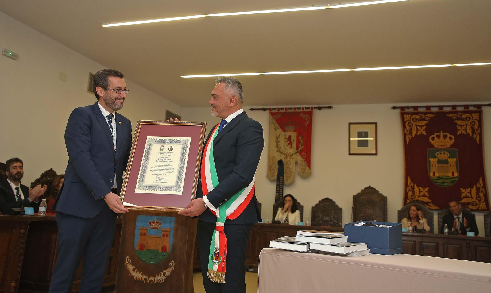 Fotos del acto de hermanamiento de La Línea con Buonabitacolo