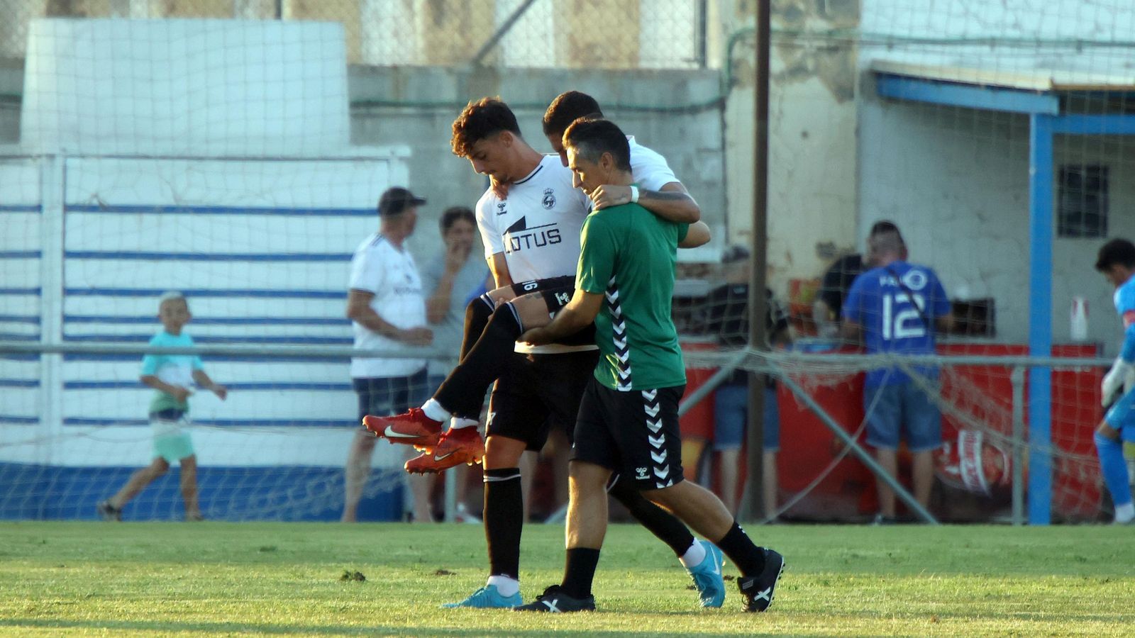 Imágenes del Trofeo de la Feria de la Vendimia entre el Xerez CD y la Balona