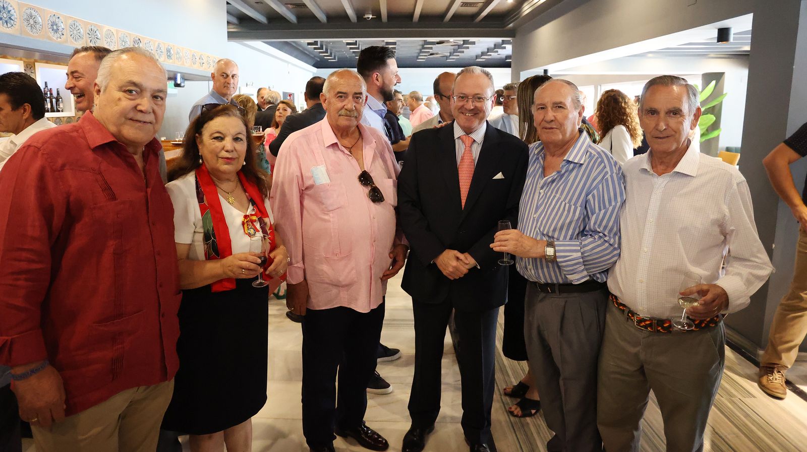 Emotiva despedida a Antonio Padillo por su jubilación como inspector de Policía Nacional de Jerez