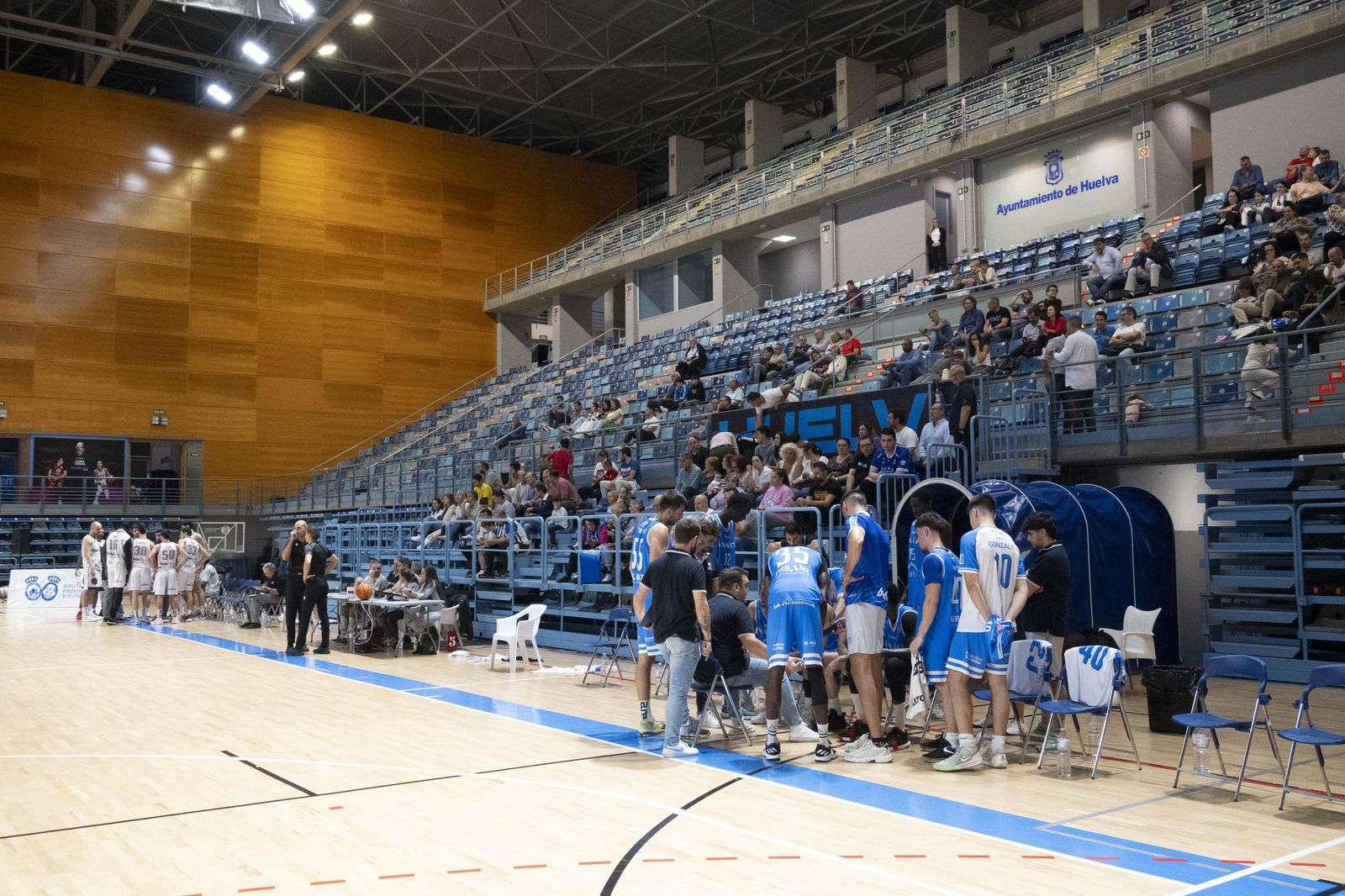 Imágenes del partido entre el Ciudad de Huelva y Biele ISB