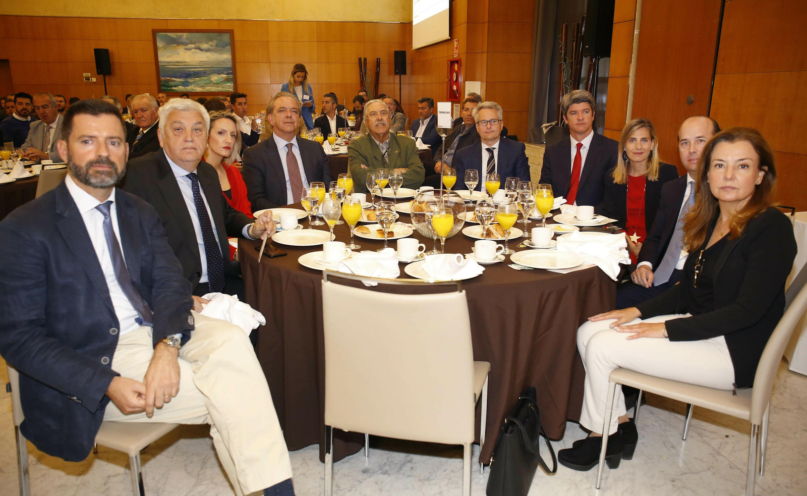 Las imágenes del foro joly con Elías Bendodo