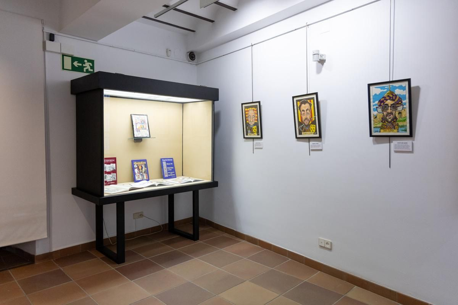 En imágenes: Juan Hervás retrata con caricaturas a destacados personajes de la Batalla de las Navas de Tolosa en esta exposición