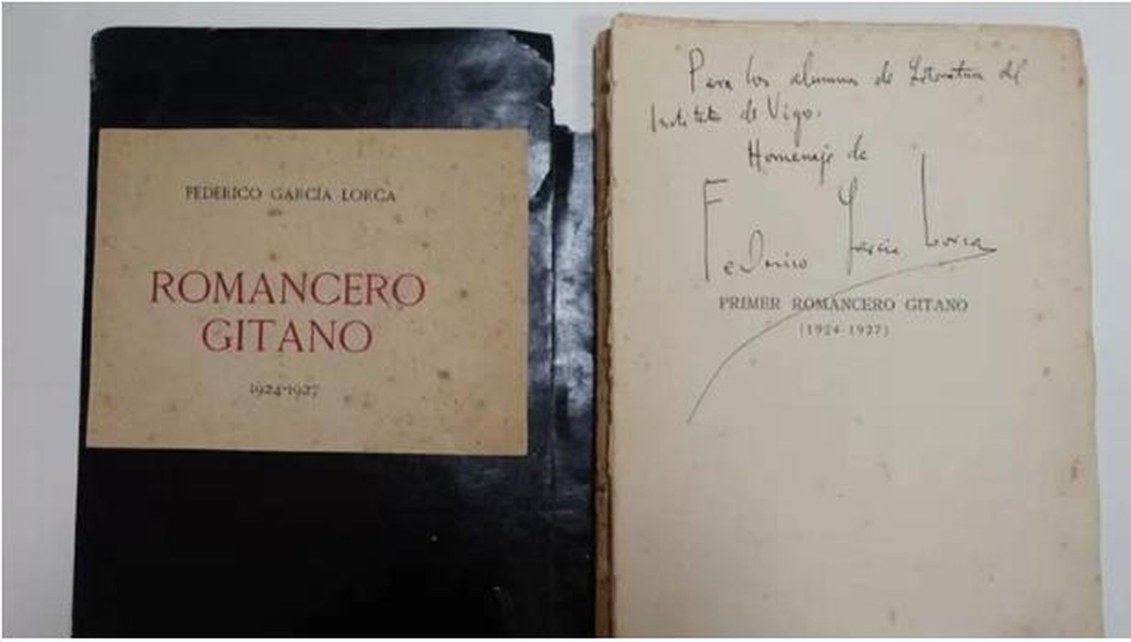 Un joven descubre un ejemplar antiguo del 'Romancero Gitano' dedicado por García Lorca