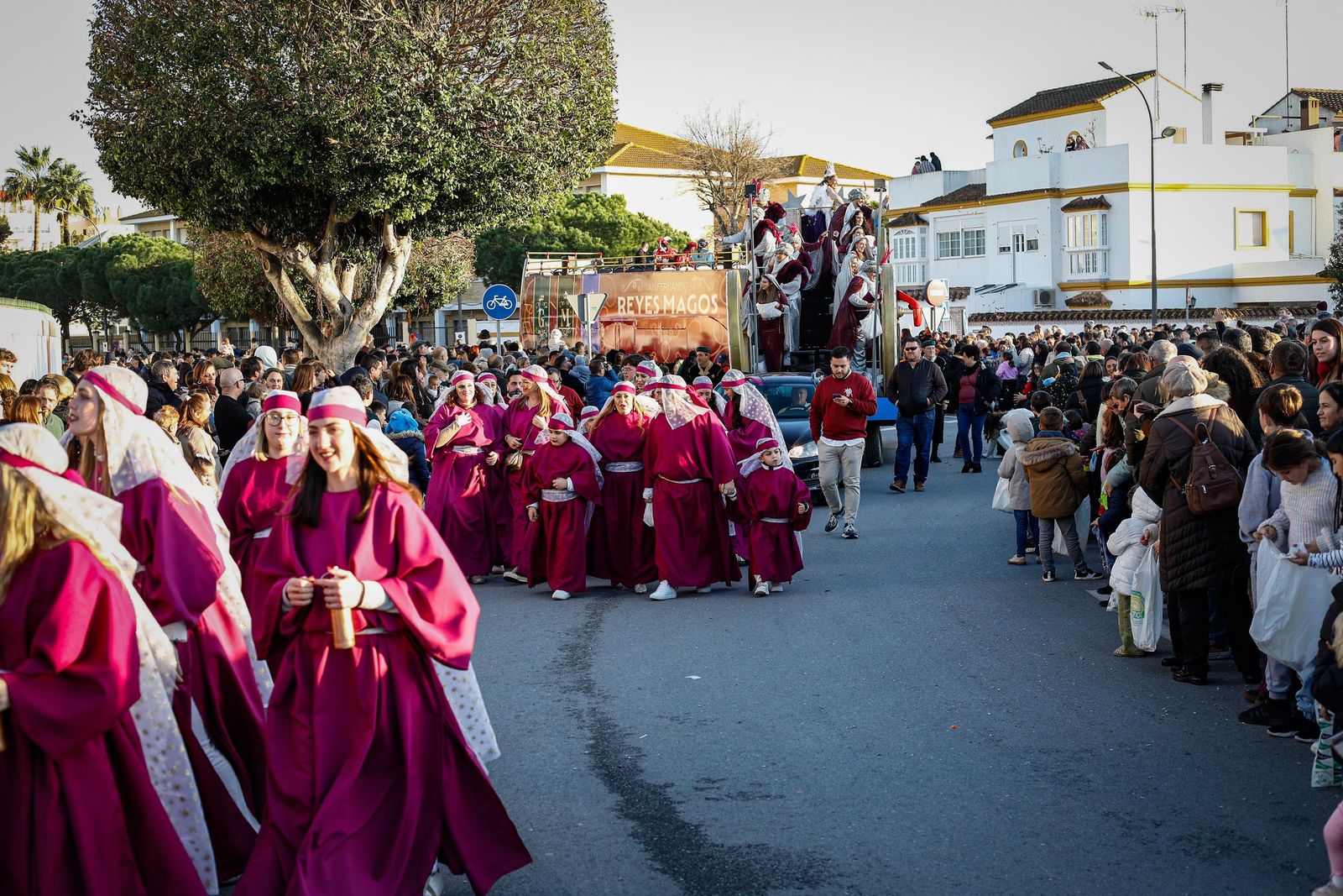 Las imágenes de la cabalgata de los Reyes Magos de San Fernando 2026