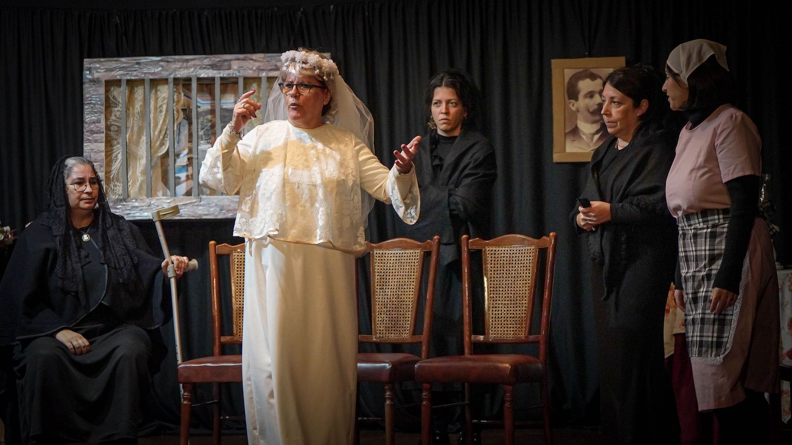 Imágenes del ensayo del grupo de teatro Yerbagüena de Santiago