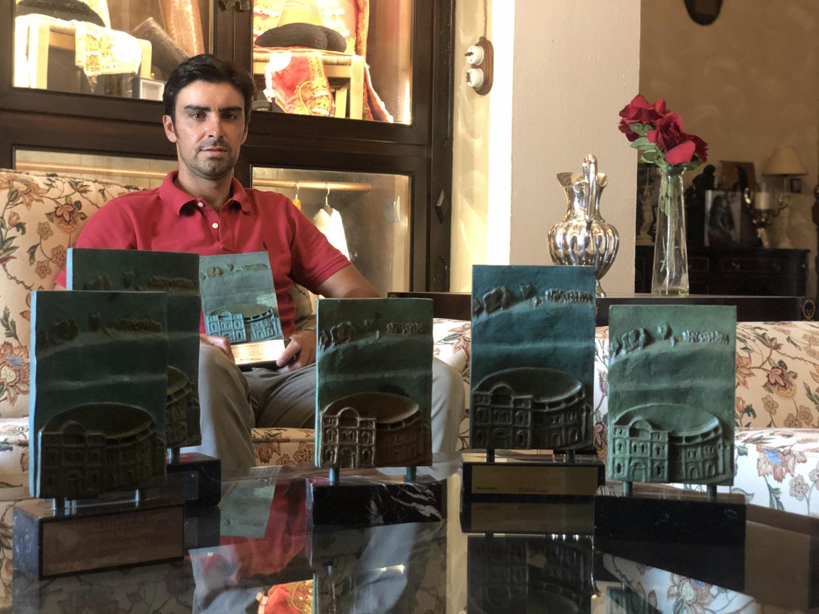 Miguel Ángel Perera recoge en la finca de Olivenza su noveno trofeo El Cabezo