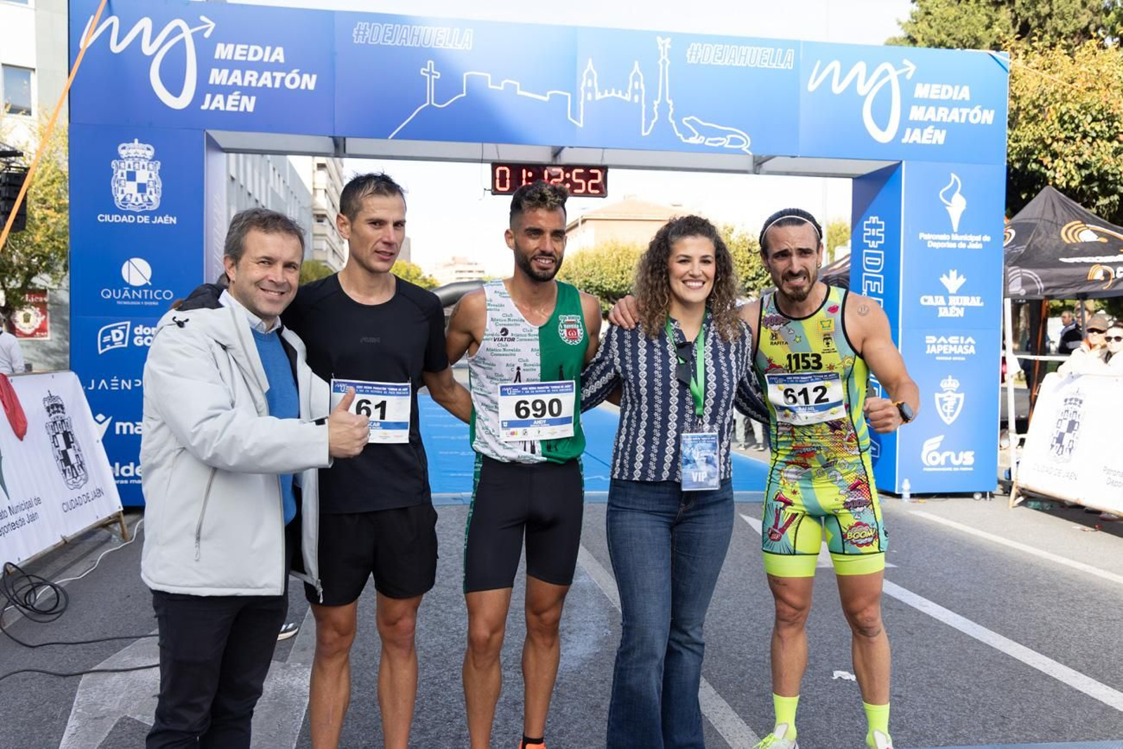 En imágenes: multitudinaria e histórica XXIX Media Maratón 'Ciudad de Jaén' y 10k en memoria de Paco Manzaneda