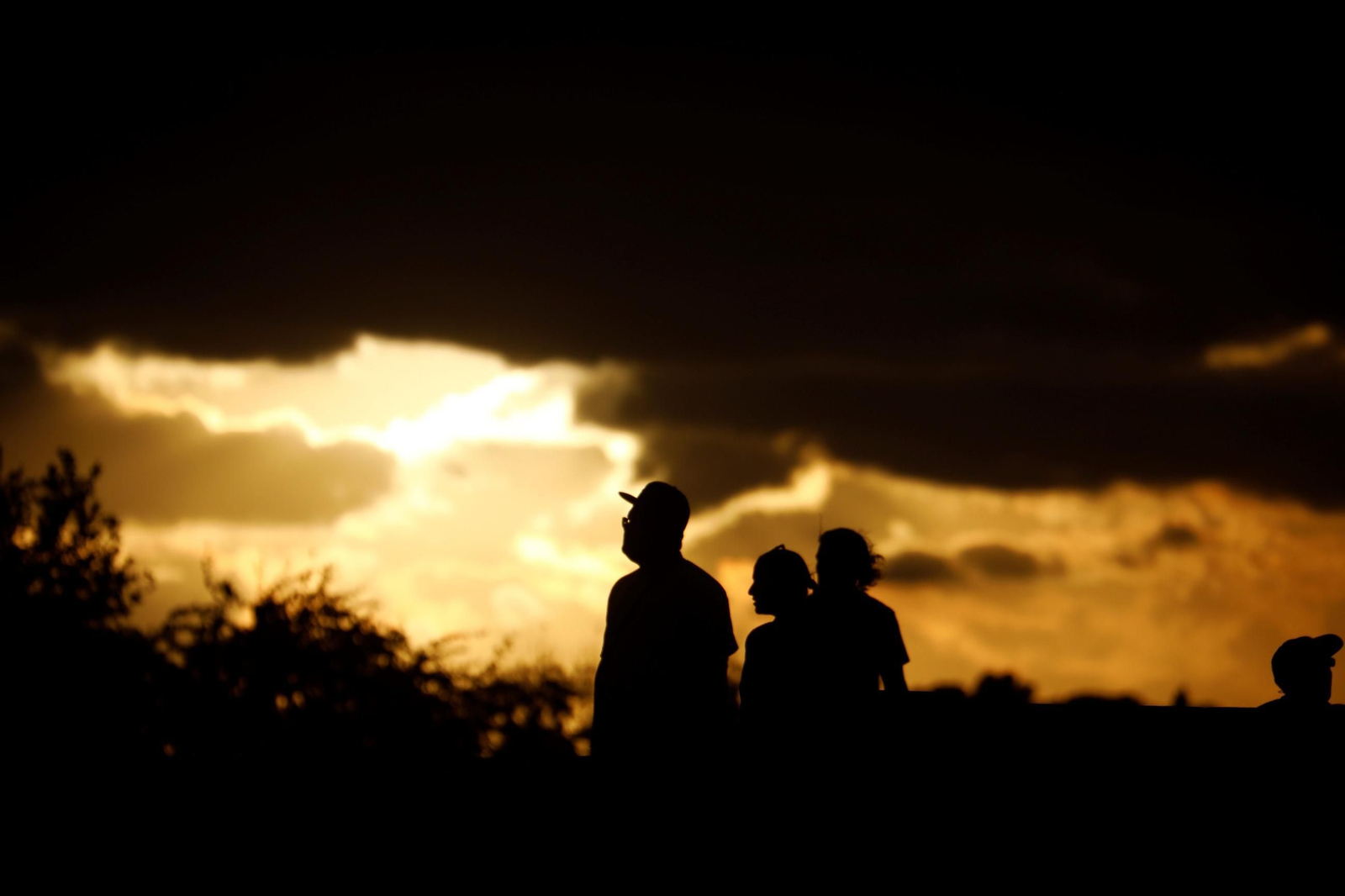 Una nubosa tarde de otoño en Córdoba, en imágenes