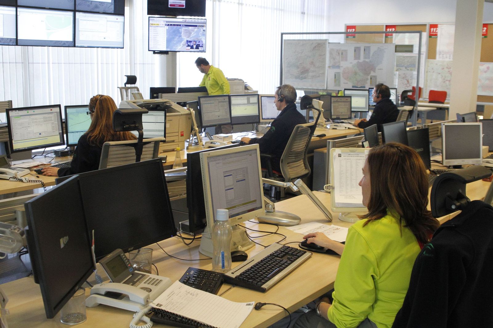 Sala coordinadora del 112 en Granada