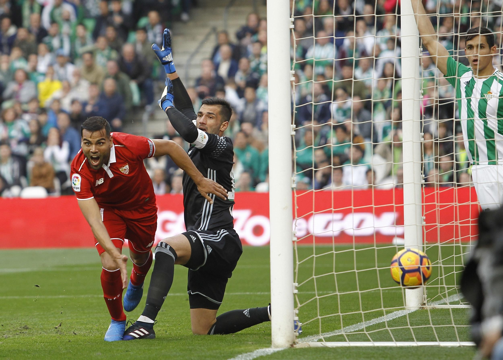 El Betis-Sevilla, en imágenes