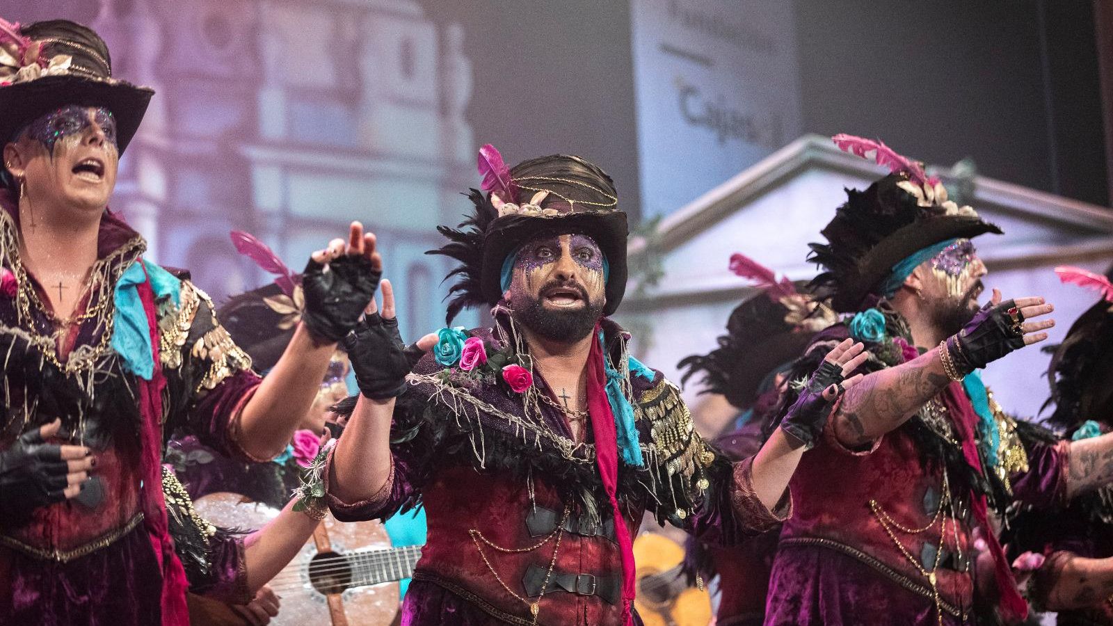 Búscate entre las mejores imágenes de la final del COAC 2025 del Carnaval de Cádiz