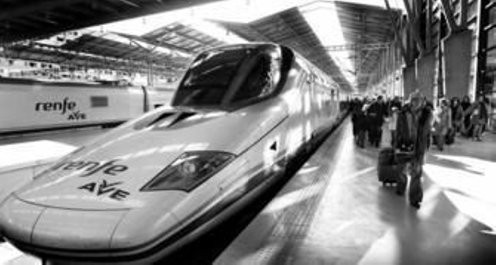 El tren de alta velocidad, a su llegada a la estación de Málaga.