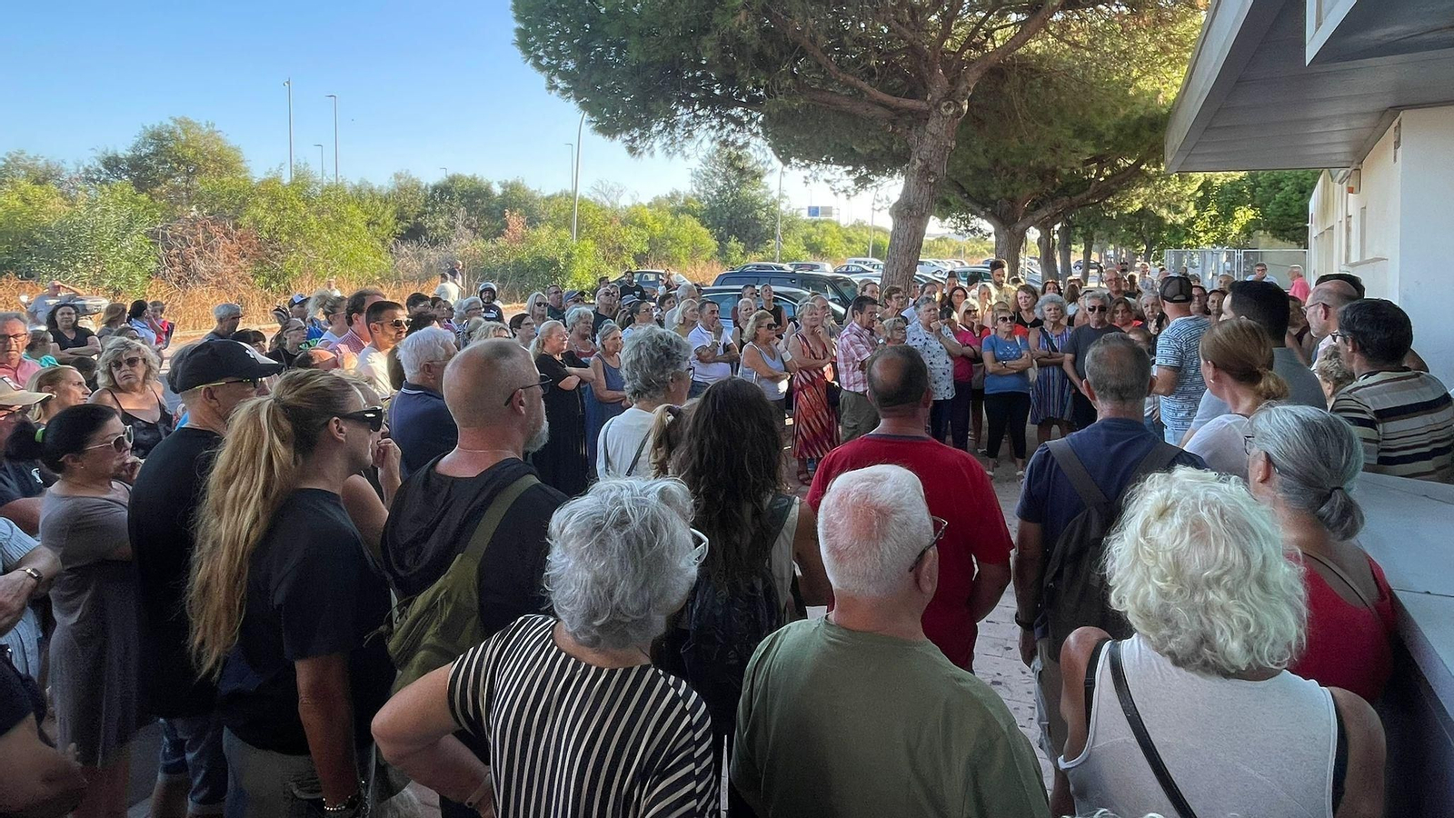 Concentracion en el Río San Pedro contra los recortes sanitarios