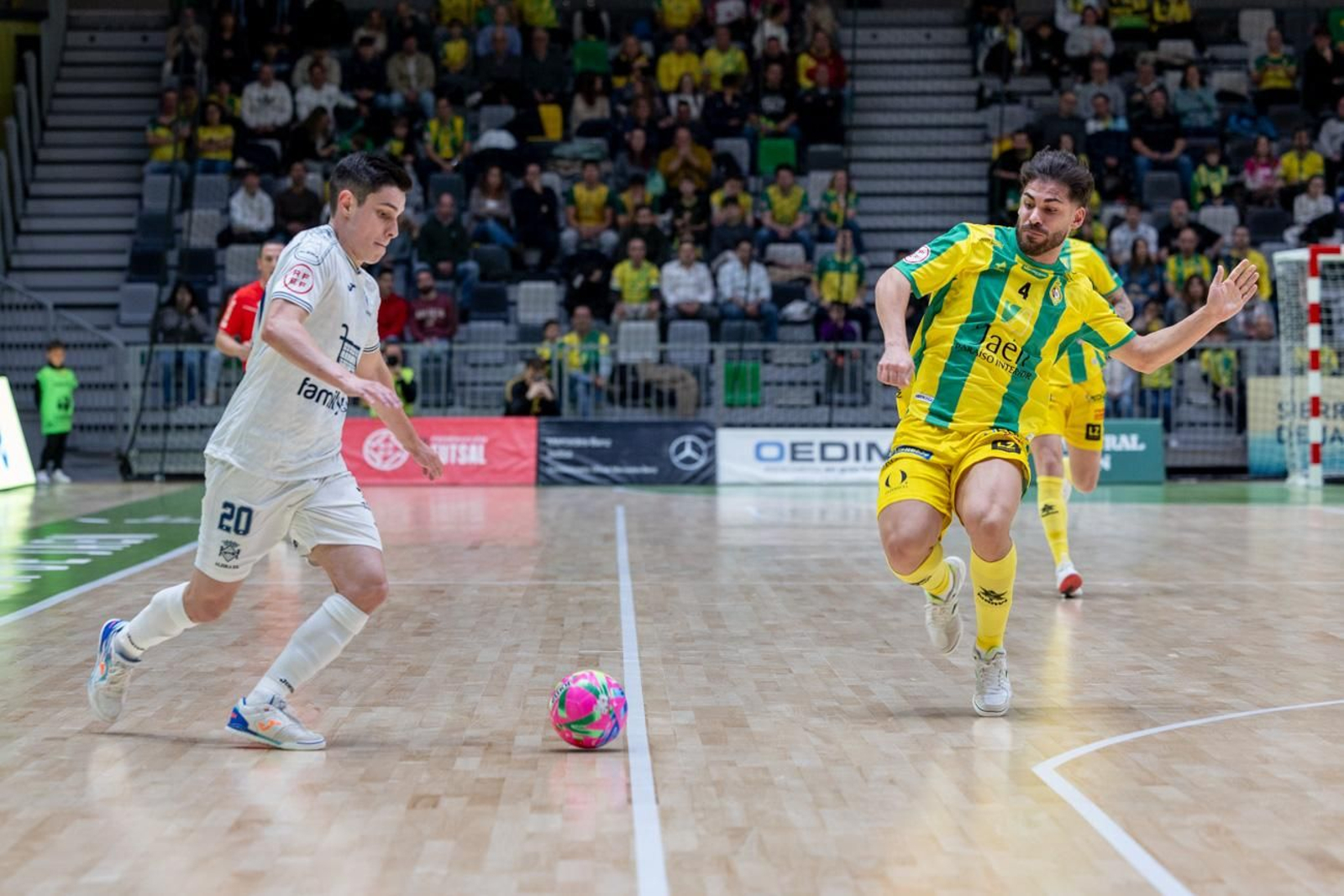 Jaén Paraíso Interior FS  4-3 Family Cash Alzira