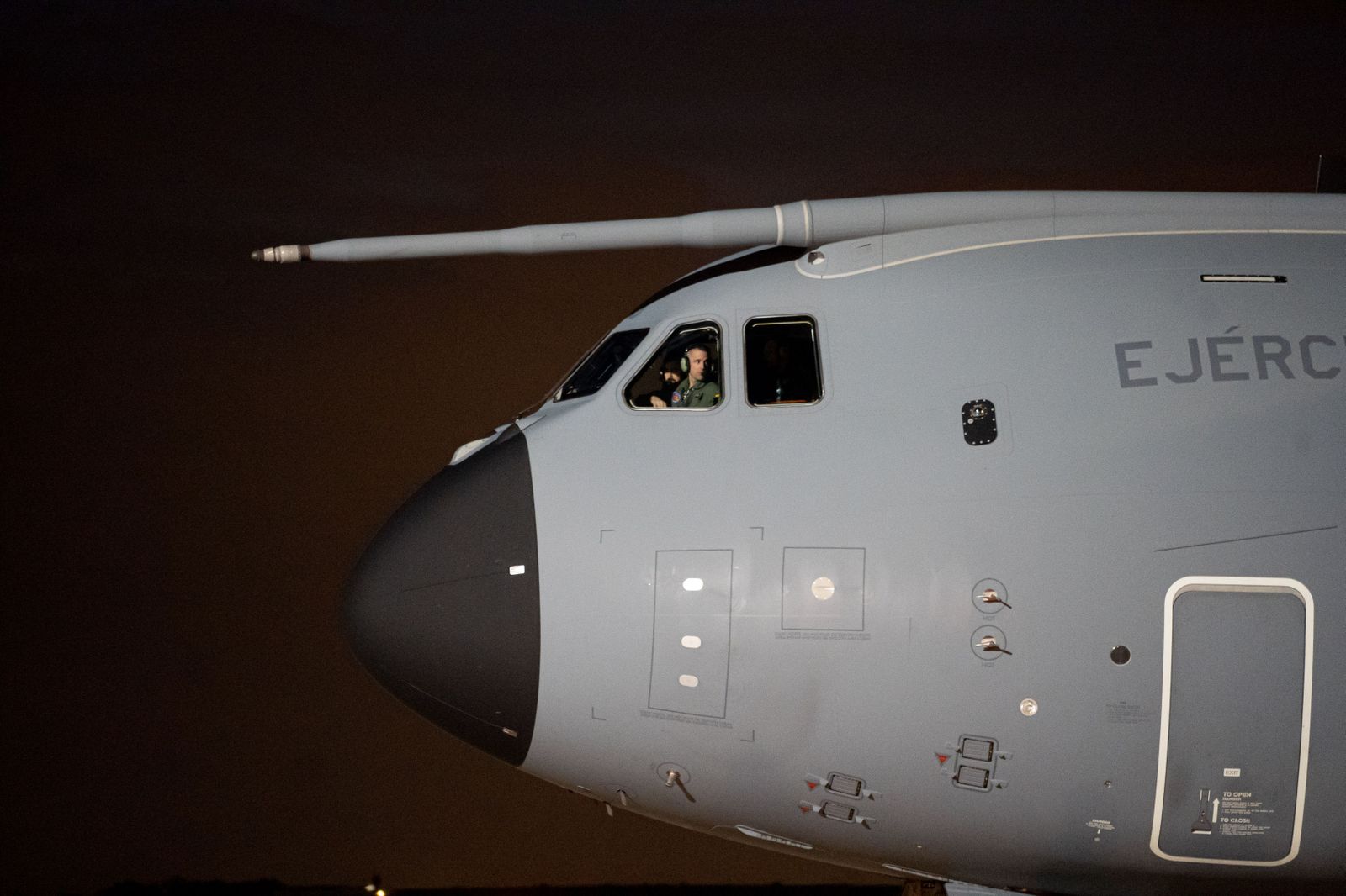 Fotos de la llegada de la UME a la Base de Morón tras regresar de Turquía
