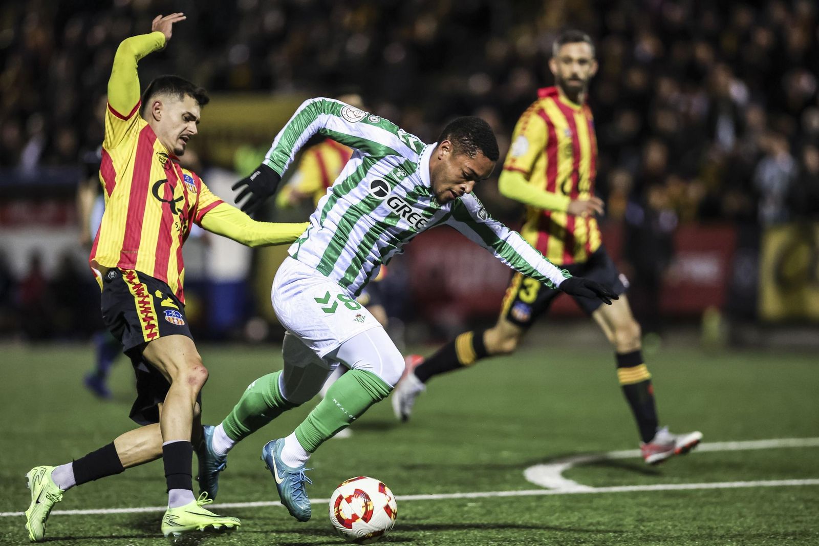 Las fotos del Sant Andreu - Betis de Copa del Rey