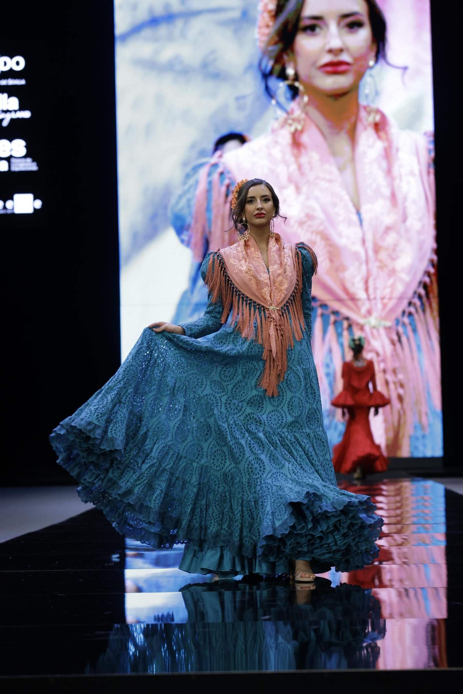 Desfile de Hermanas Serrano en SIMOF 2025, todas las fotos