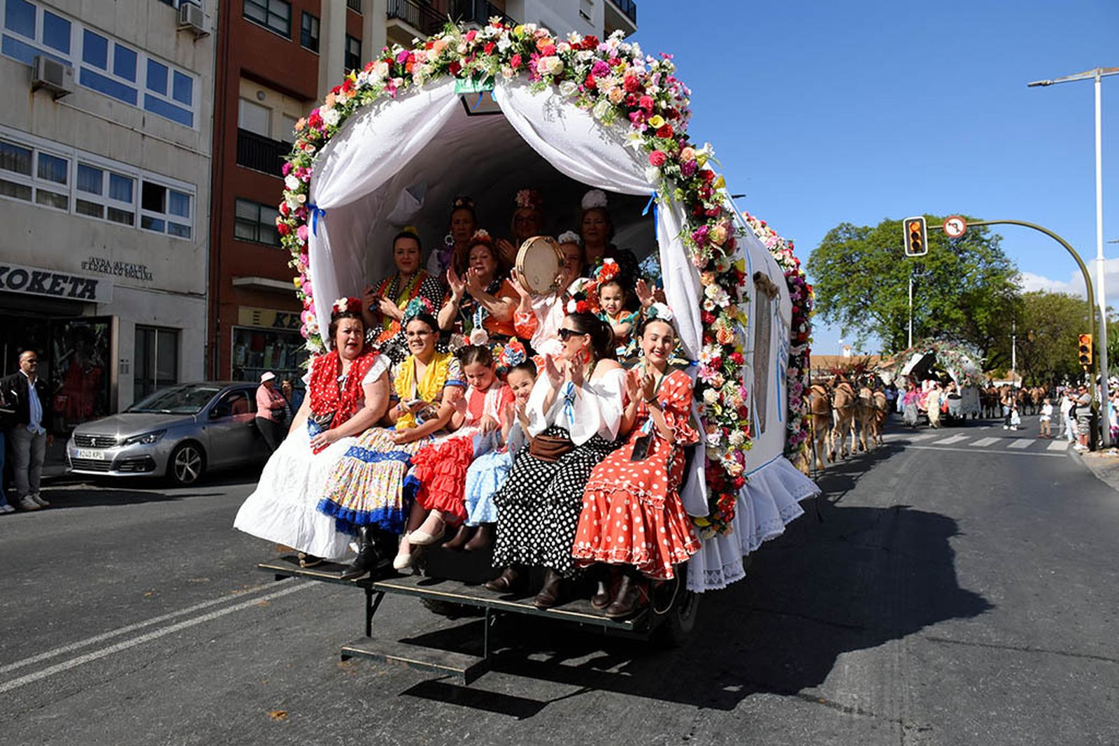 Imágenes de los carros de la Hermandad del Rocío de Huelva