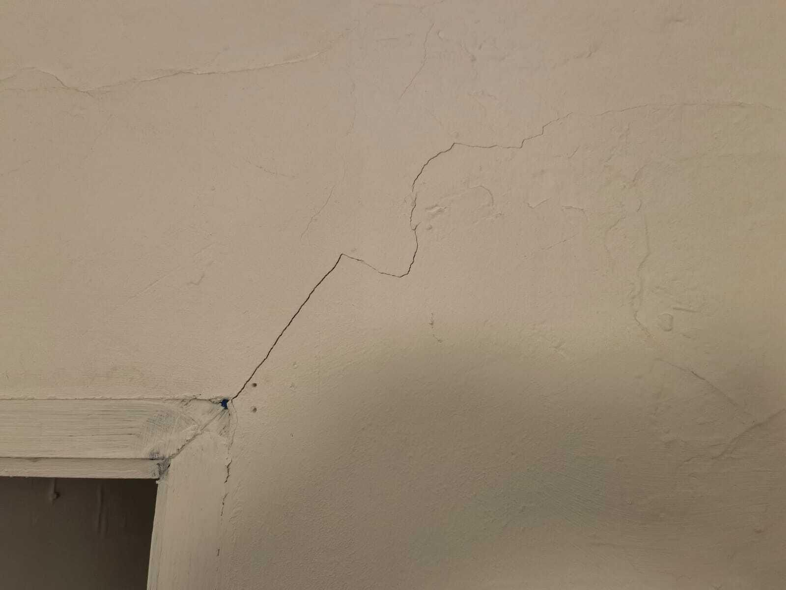 Fotos: cientos de personas salen a la calle tras los seis terremotos en Granada