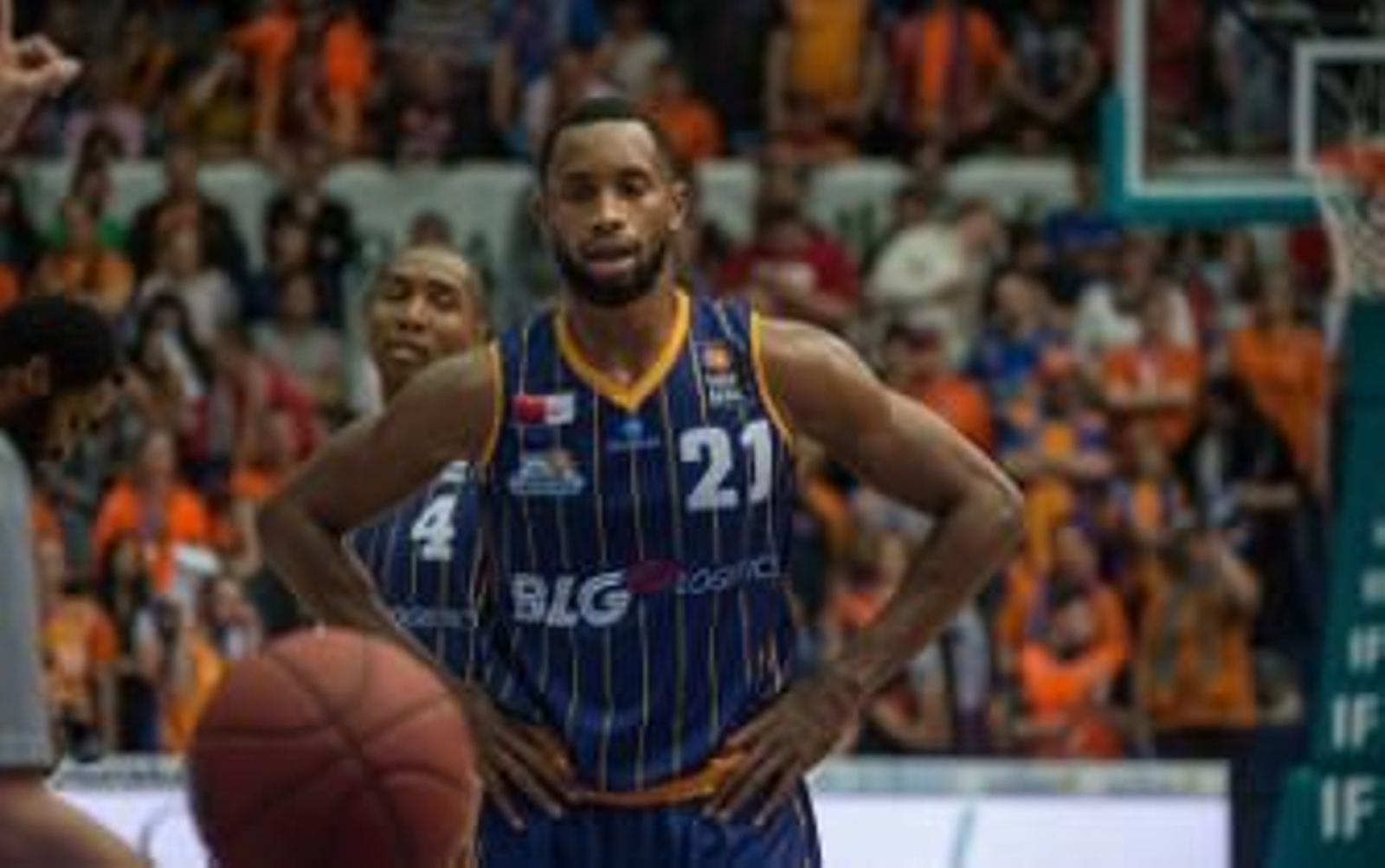 Kyle Fogg, muy cerca