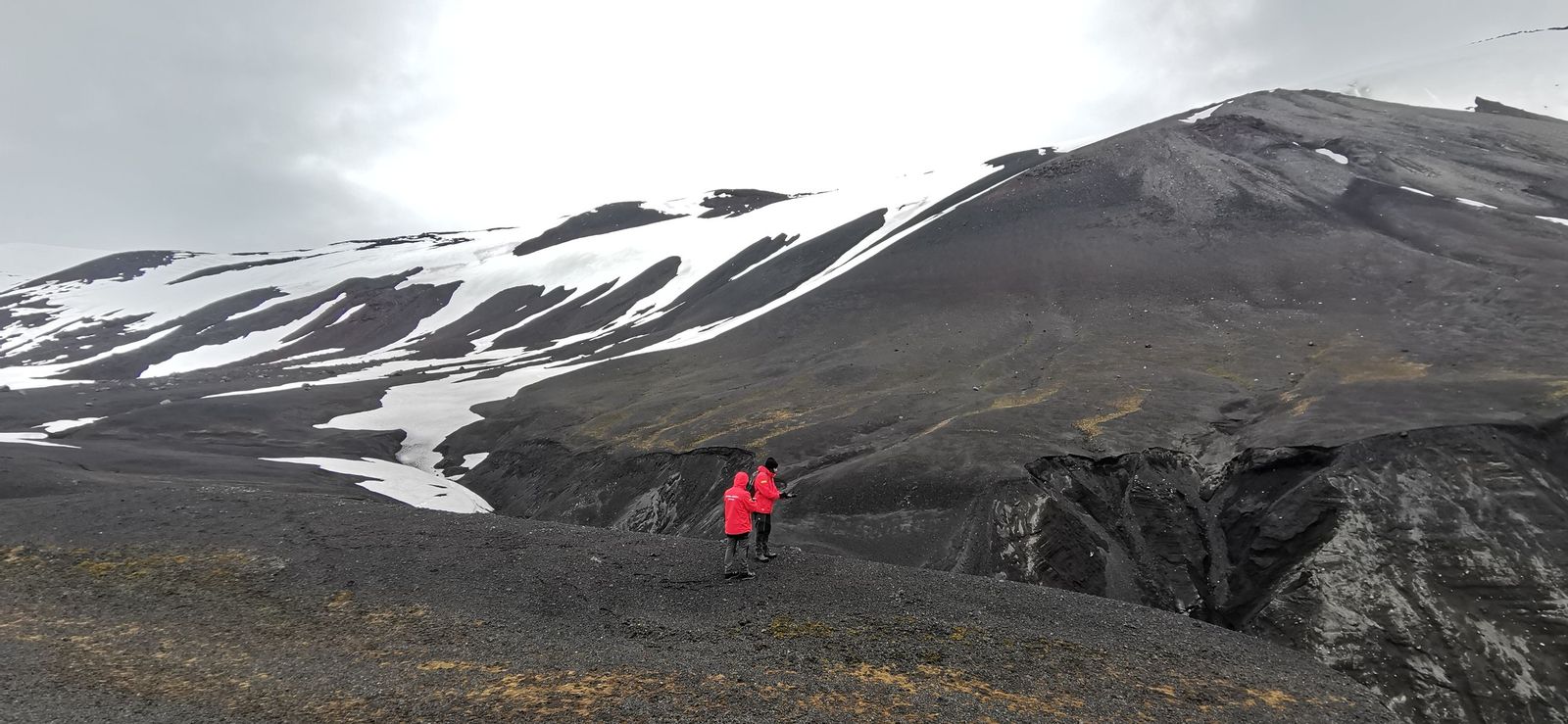 Investigadores de la Universidad de Jaén (UJA) en la Antártida.