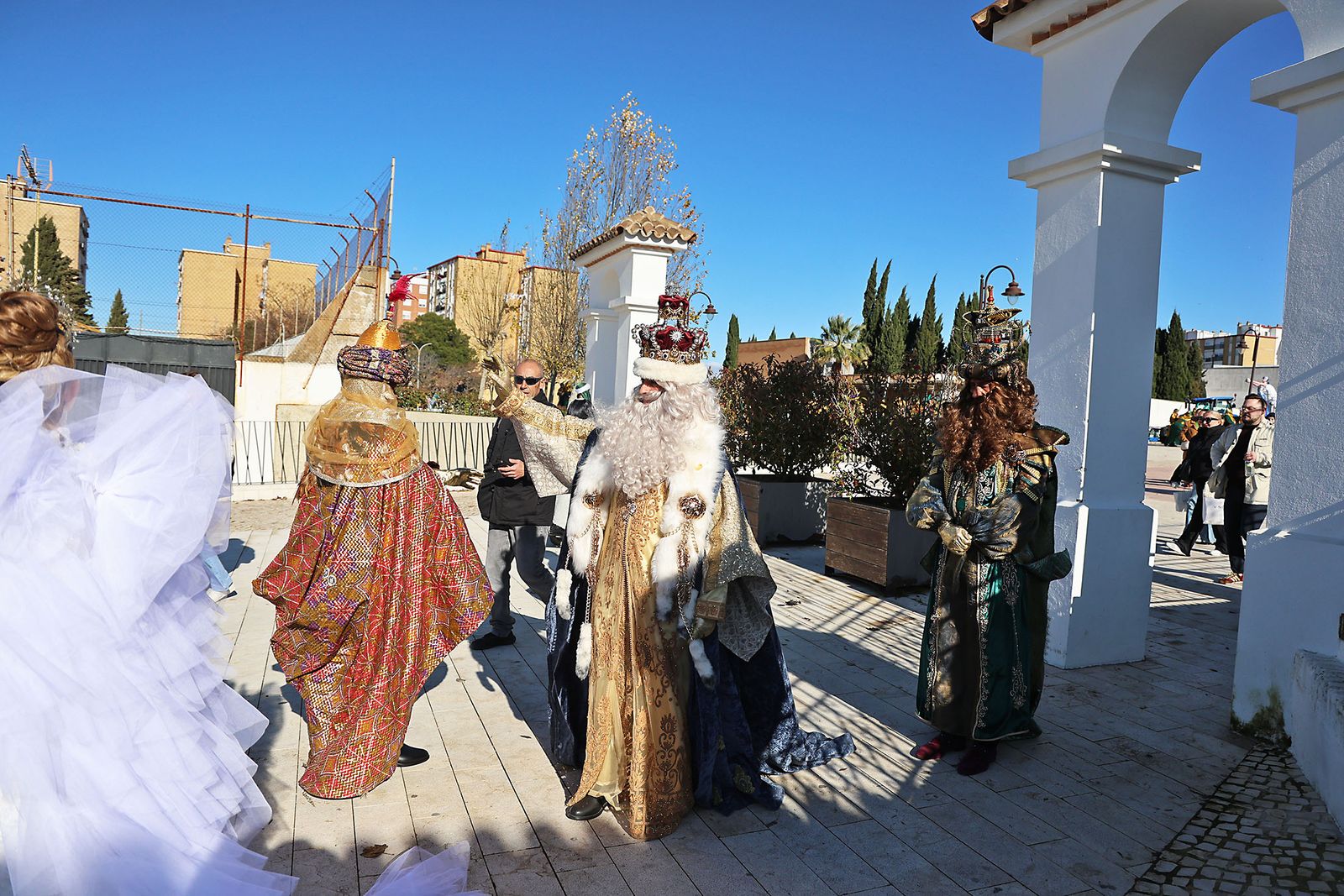 Las mejores fotografías de la salida y recorrido de la cabalgata de Reyes Magos 2026