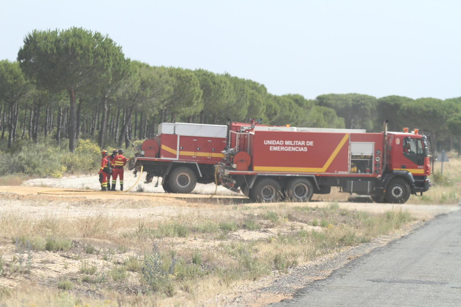Las imágenes del incendio en Moguer y Mazagón