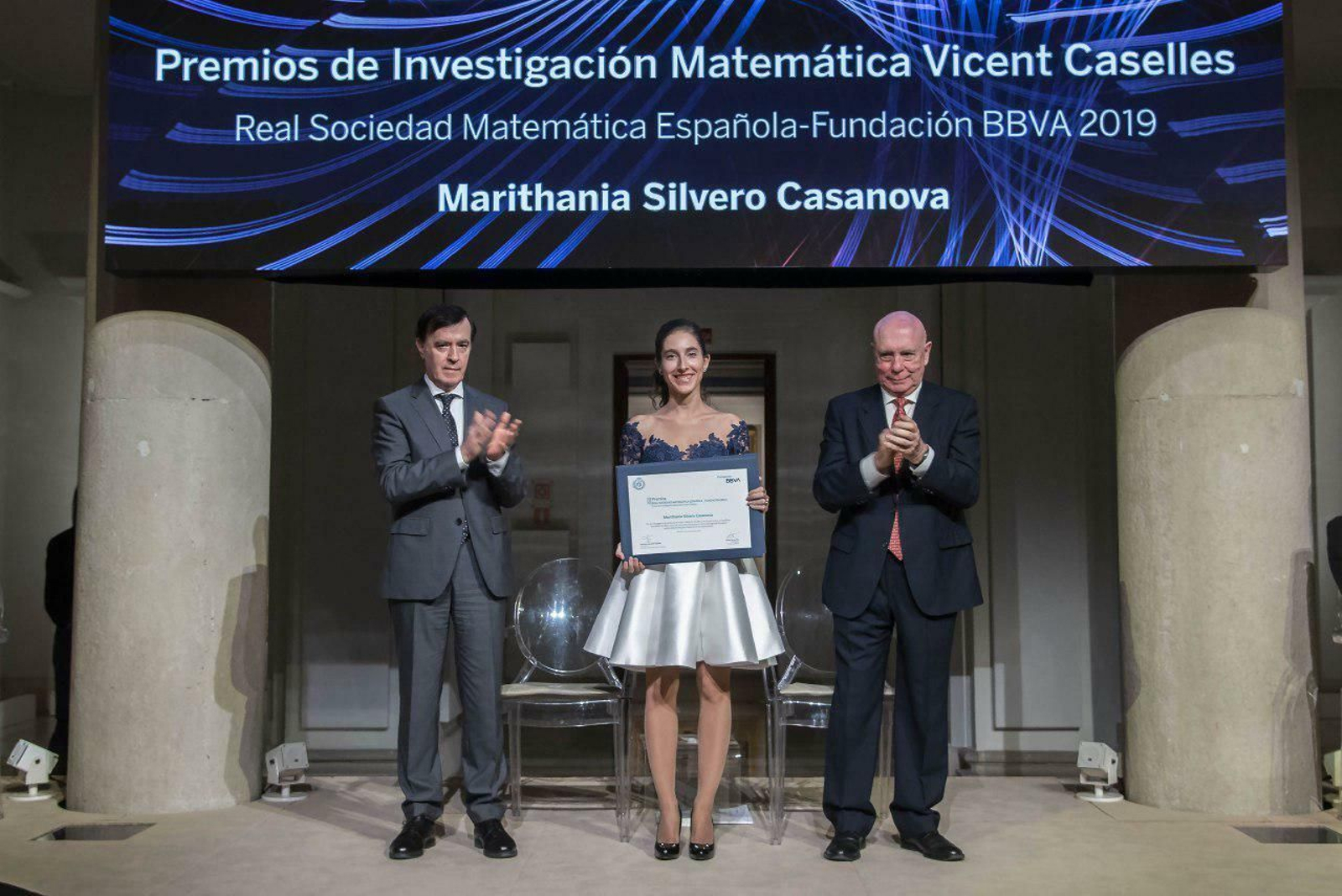 Momento de la entrega del premio.