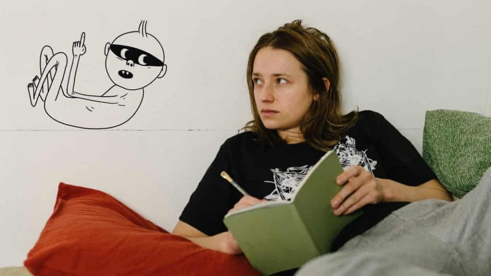 Kristine Kujath Thorp y su feto imaginario en una imagen de 'Ninjababy'.